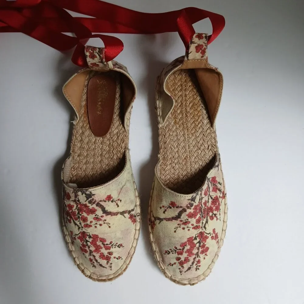 Flat Jute Espadrilles Red Blossom Branches on Beige & Long Red Ribbon NWOT Sz 8